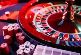 Casino trực tuyến tại 789bet link với live dealer và slot hấp dẫn